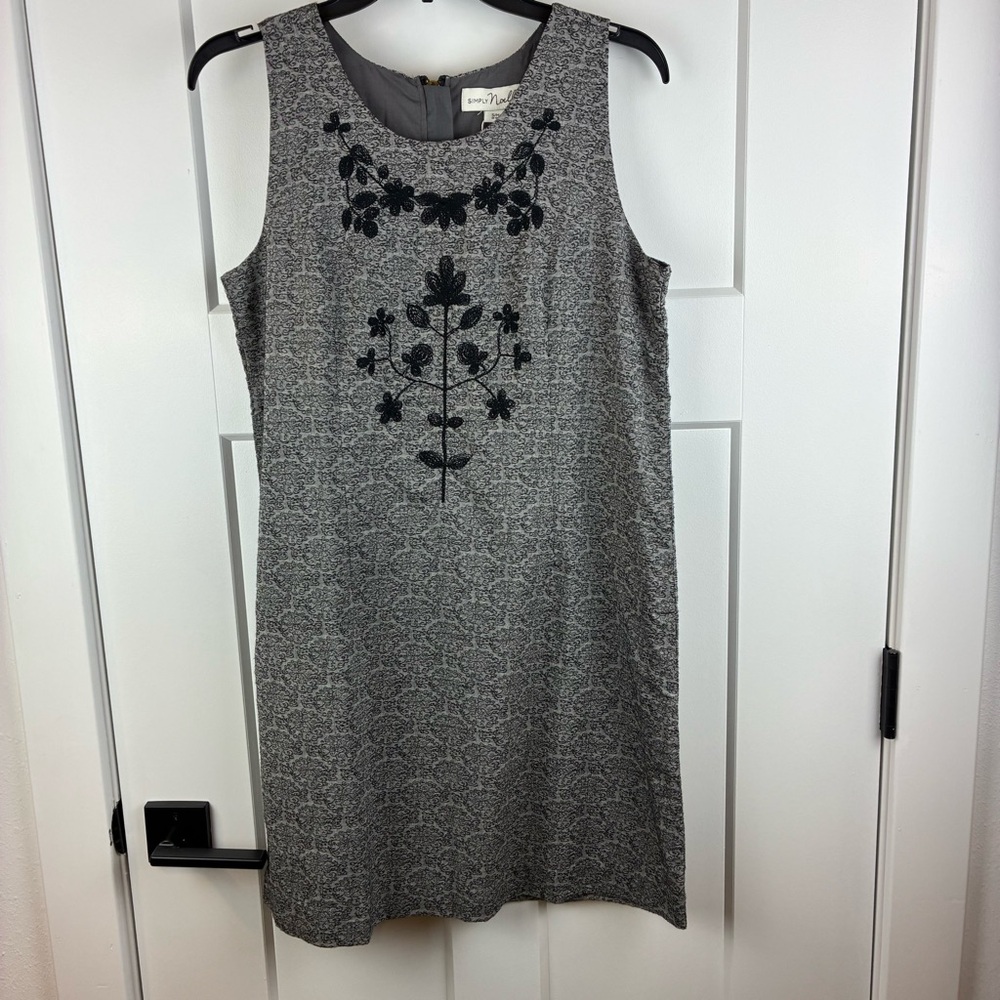 NWT Simply Noelle Women's Sleeveless Lined Lace Shift Midi Dress Size S/M f